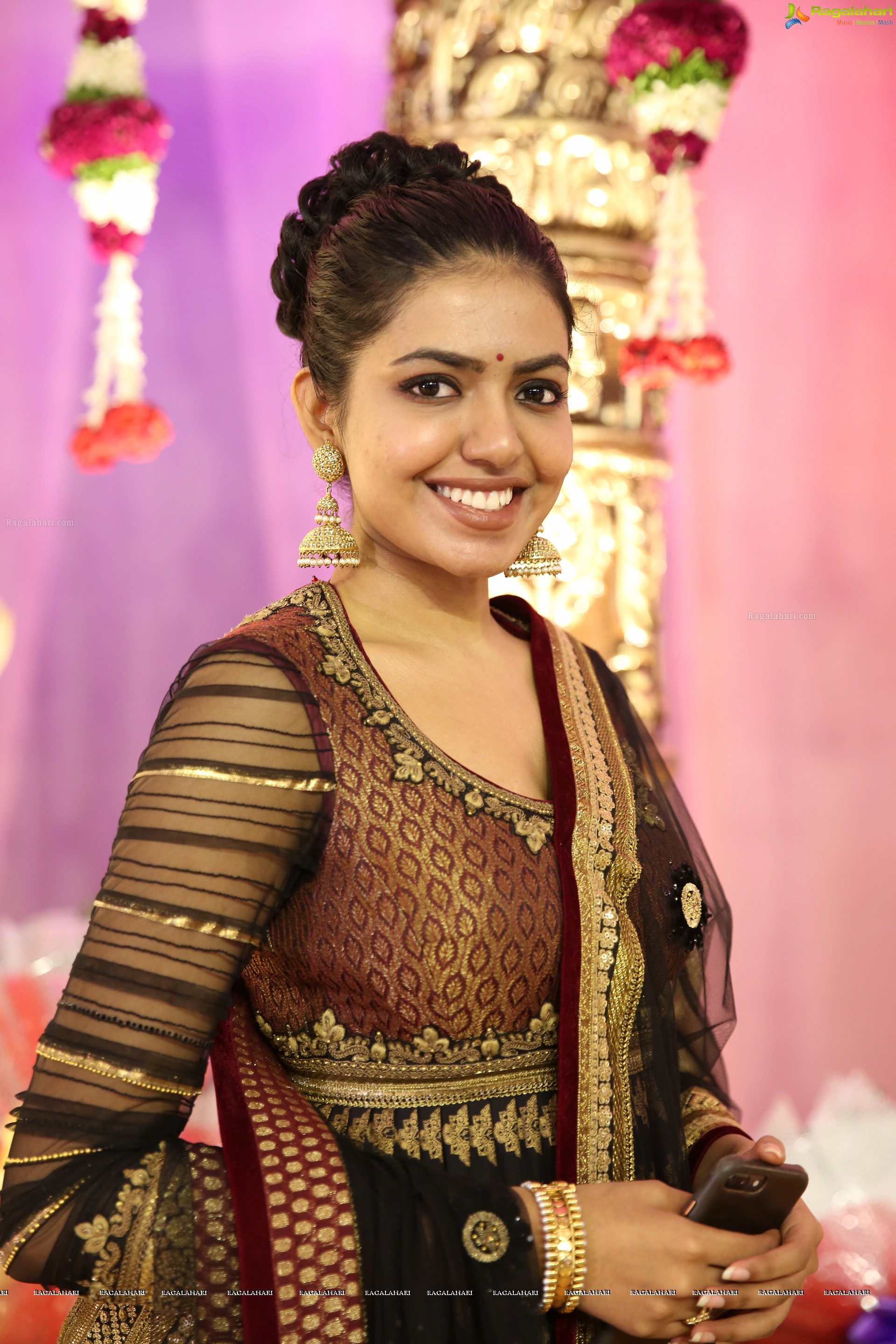 Shivani Rajasekhar at Ambica Vinayaka Surya Kumar-Preethika Lakshmi Wedding (High Definition Photos)