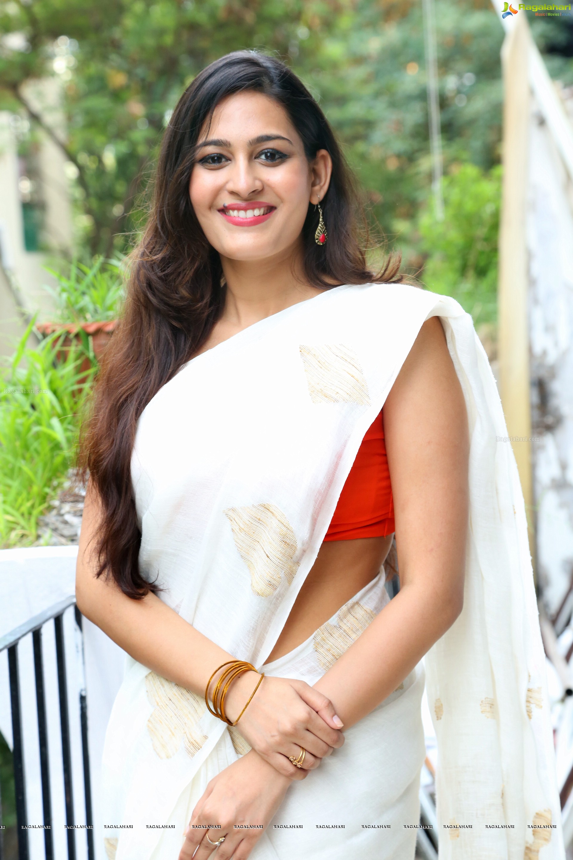 Swetha Jadhav at Silk and Cotton Exhibition Curtain Raiser - HD Gallery