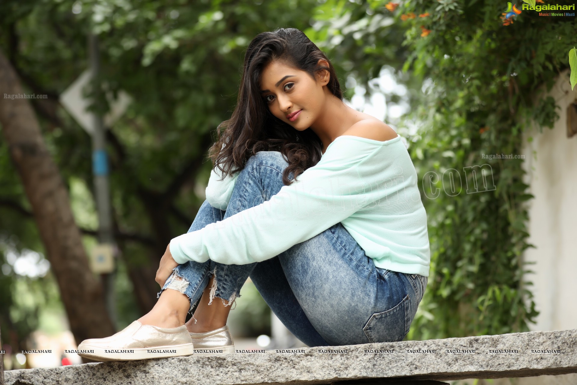 Pooja Jhaveri (Exclusive Photo Shoot) (High Definition)