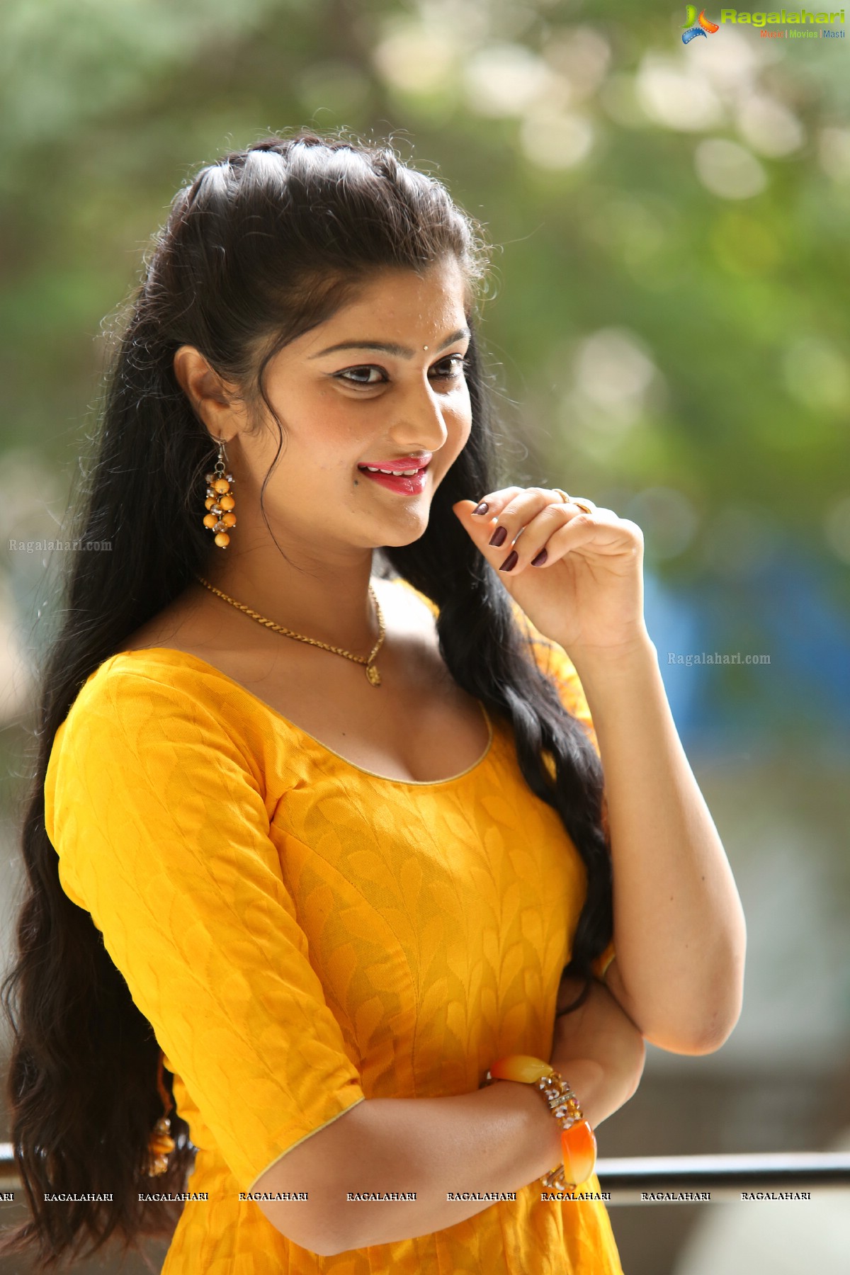 Pallavi Naidu at Prema Entha Pani Chese Narayana Press Meet