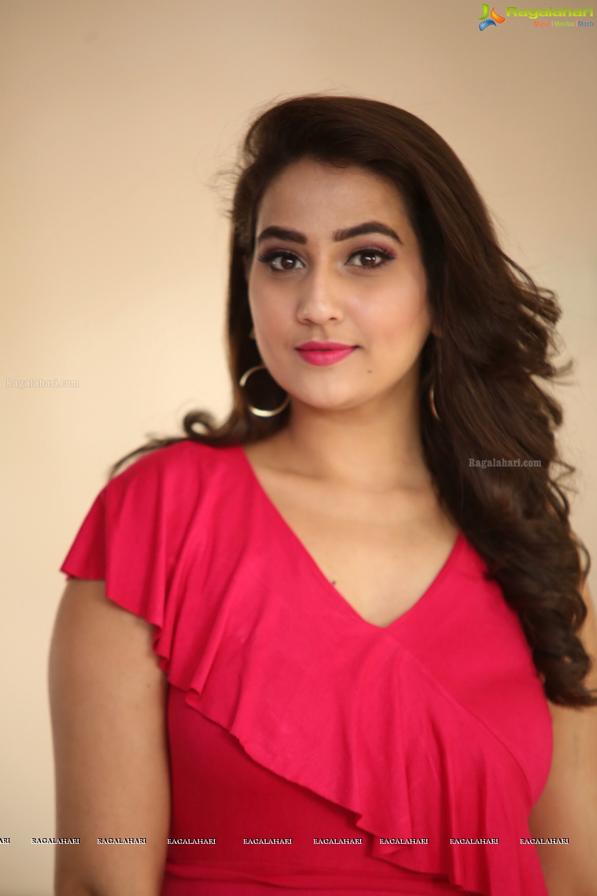 Manjusha at Saakshyam Press Meet