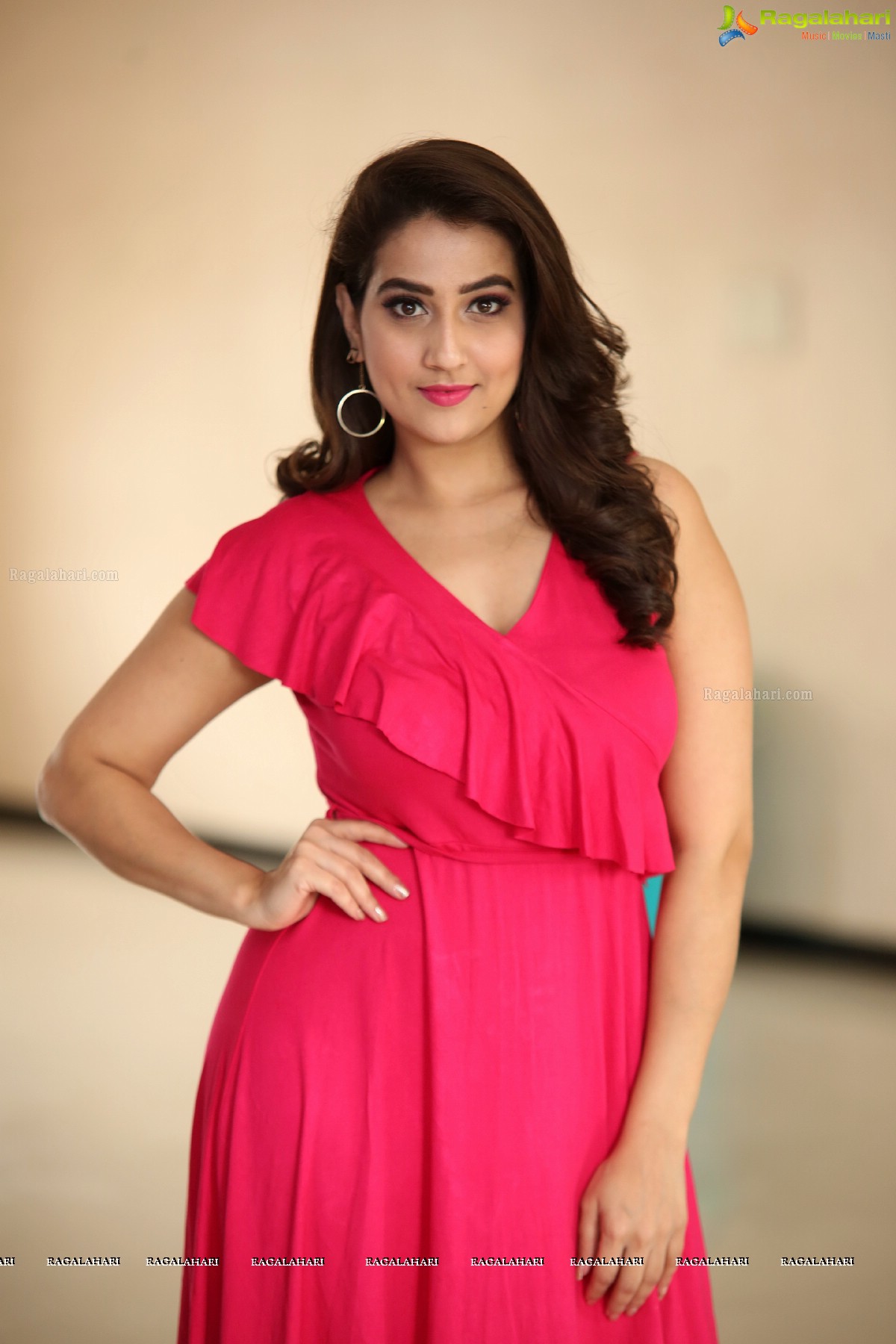 Manjusha at Saakshyam Press Meet