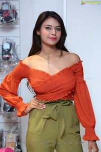 Neha Gupta Model