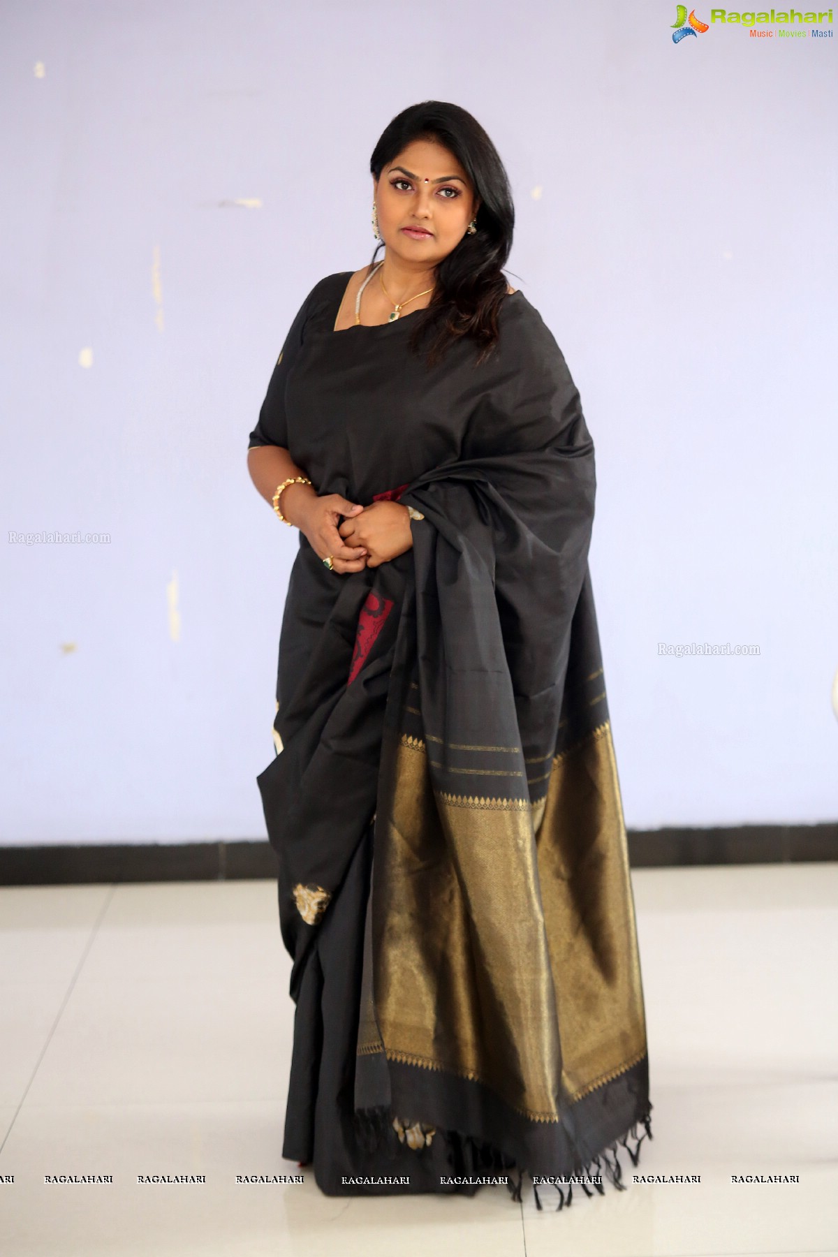 Nirosha at Nuvvu Thopu Raa Trailer Launch