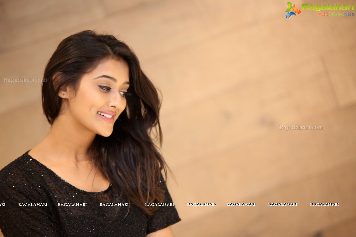 Pooja Jhaveri