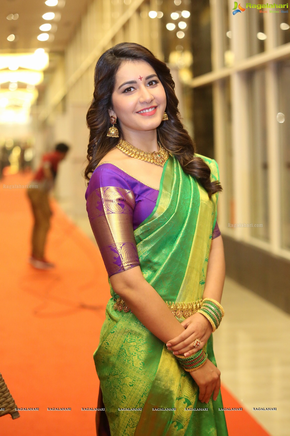 Raashi Khanna at Srinivasa Kalyanam Audio Release