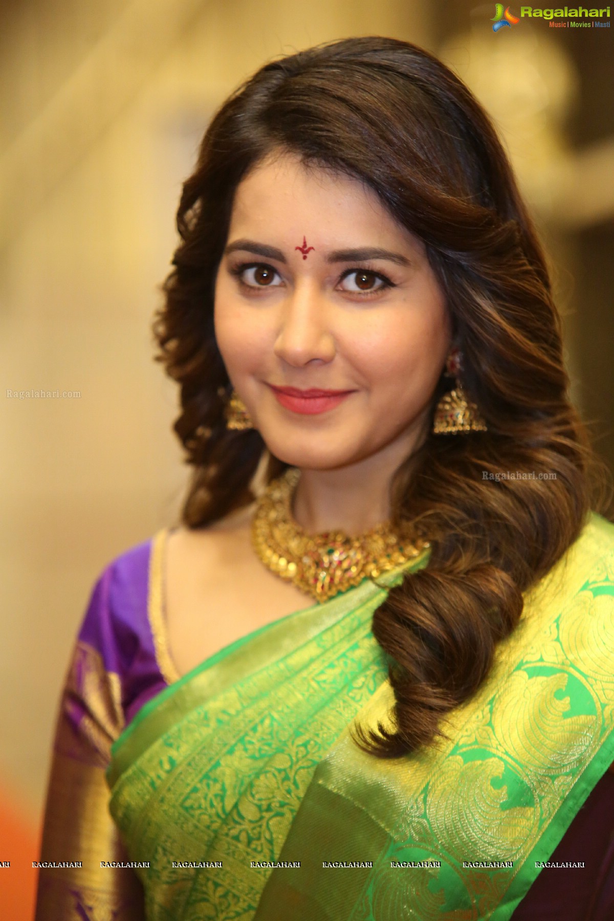 Raashi Khanna at Srinivasa Kalyanam Audio Release