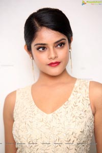 Riddhi Kumar