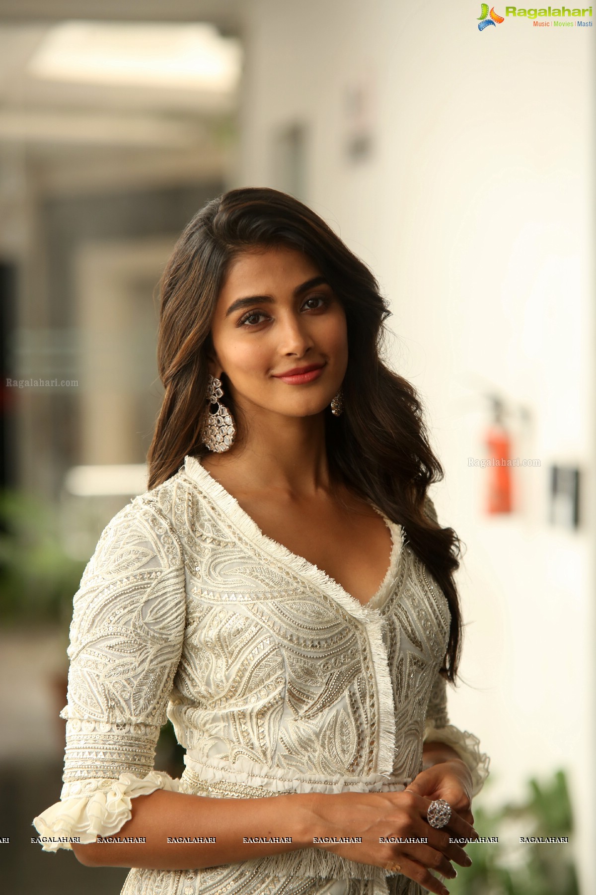 Pooja Hegde at Saakshyam Success Meet, Photo Gallery