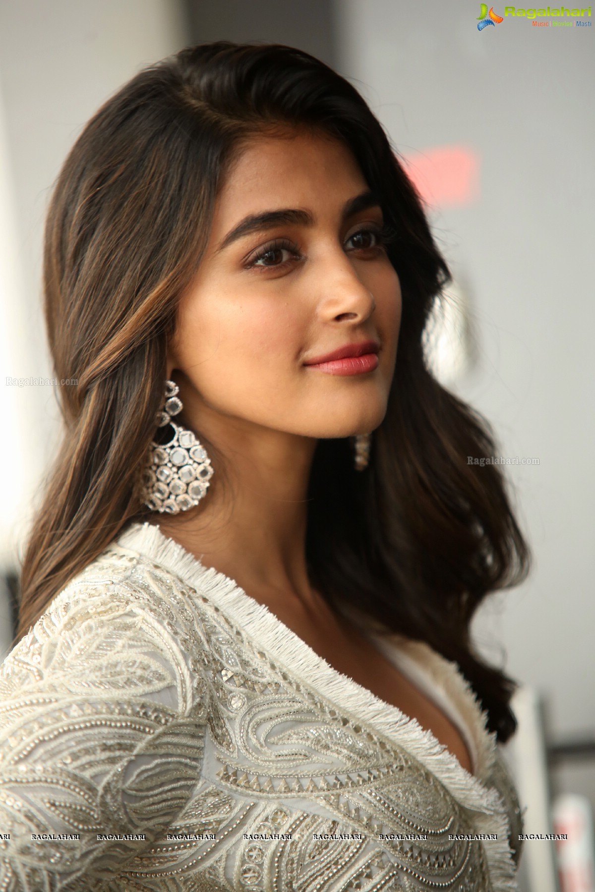 Pooja Hegde at Saakshyam Success Meet, Photo Gallery