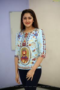 Sayesha Saigal Ghajinikanth