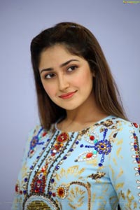 Sayesha Saigal Ghajinikanth