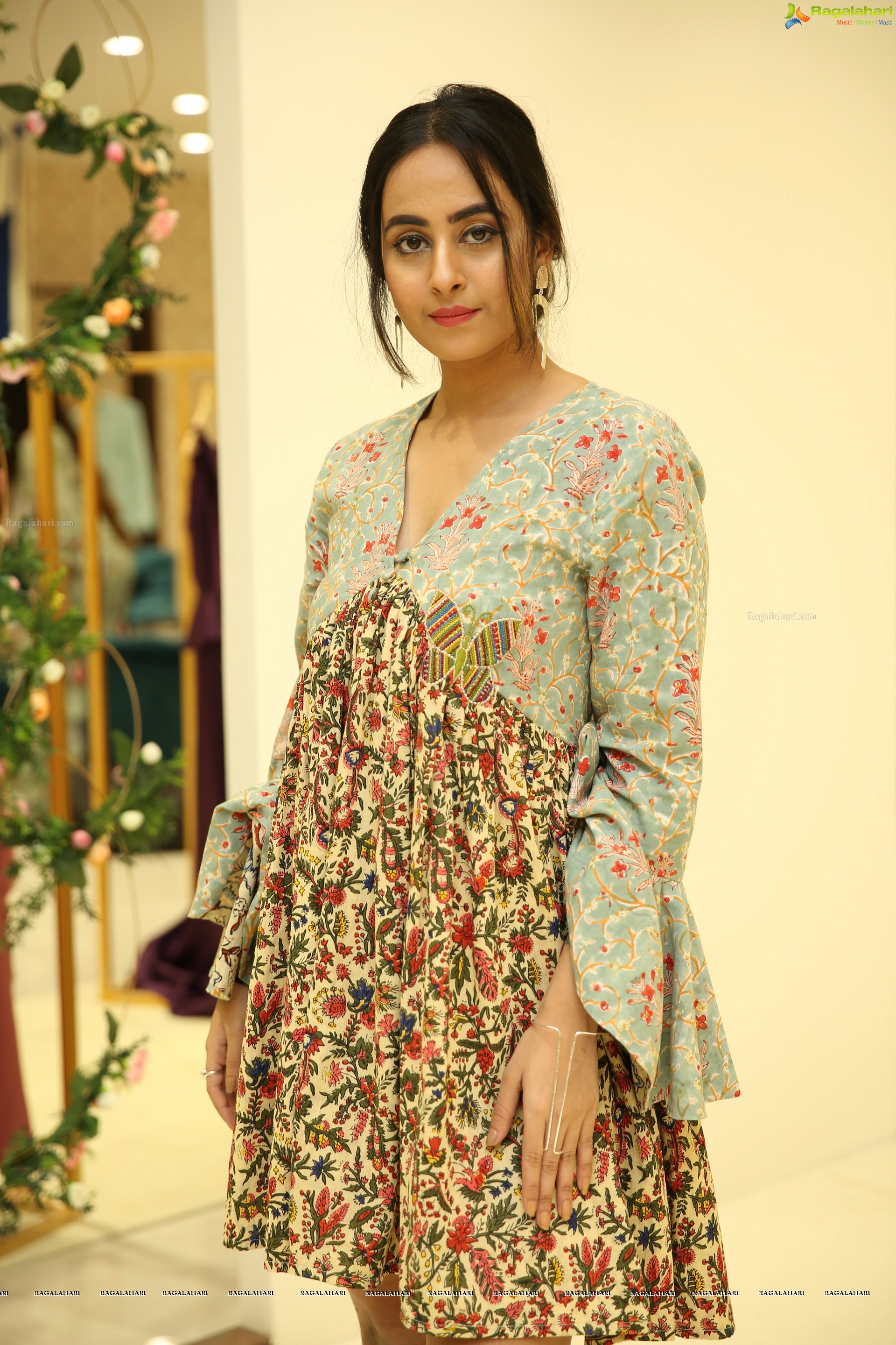 Ameeksha Pawar @ Atelier Showroom Launch & Fashion Show - HD Gallery