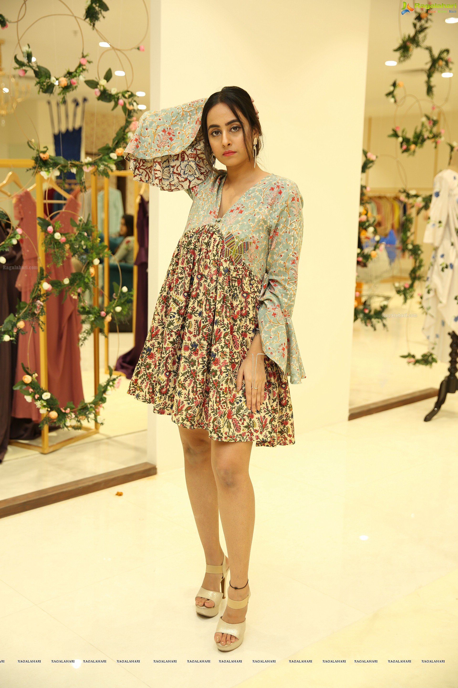 Ameeksha Pawar @ Atelier Showroom Launch & Fashion Show - HD Gallery