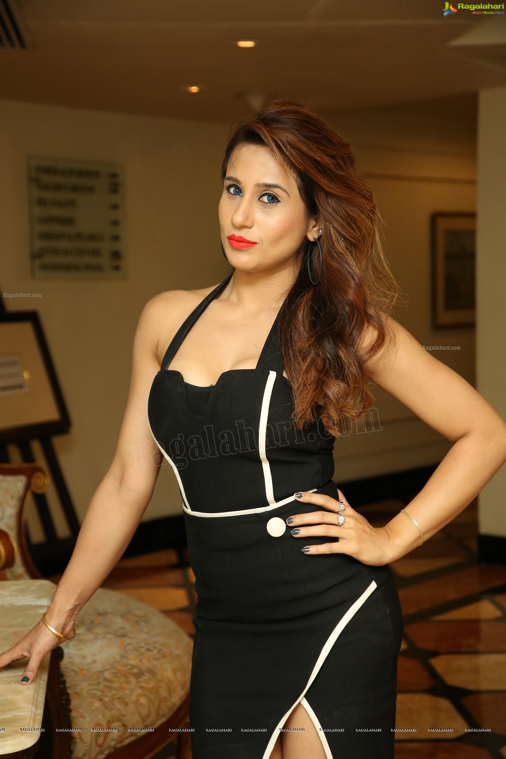 Jaspreet Kaur @ Sutraa Lifestyle & Fashion Exhibition Launch - HD Gallery