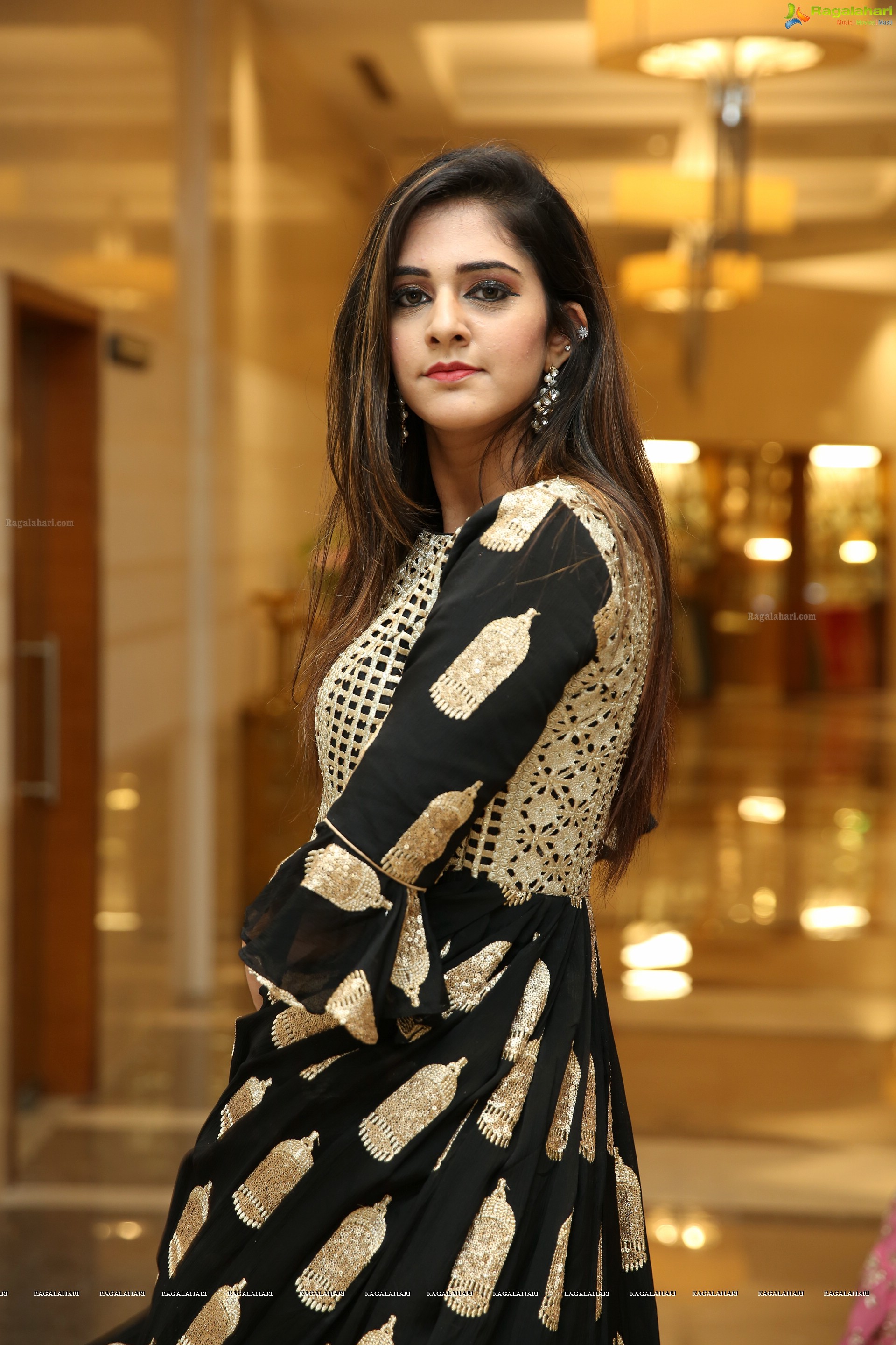 Kritya Sudha Karda @ Style Bazaar Fashion Show & Curtain Raiser - HD Gallery
