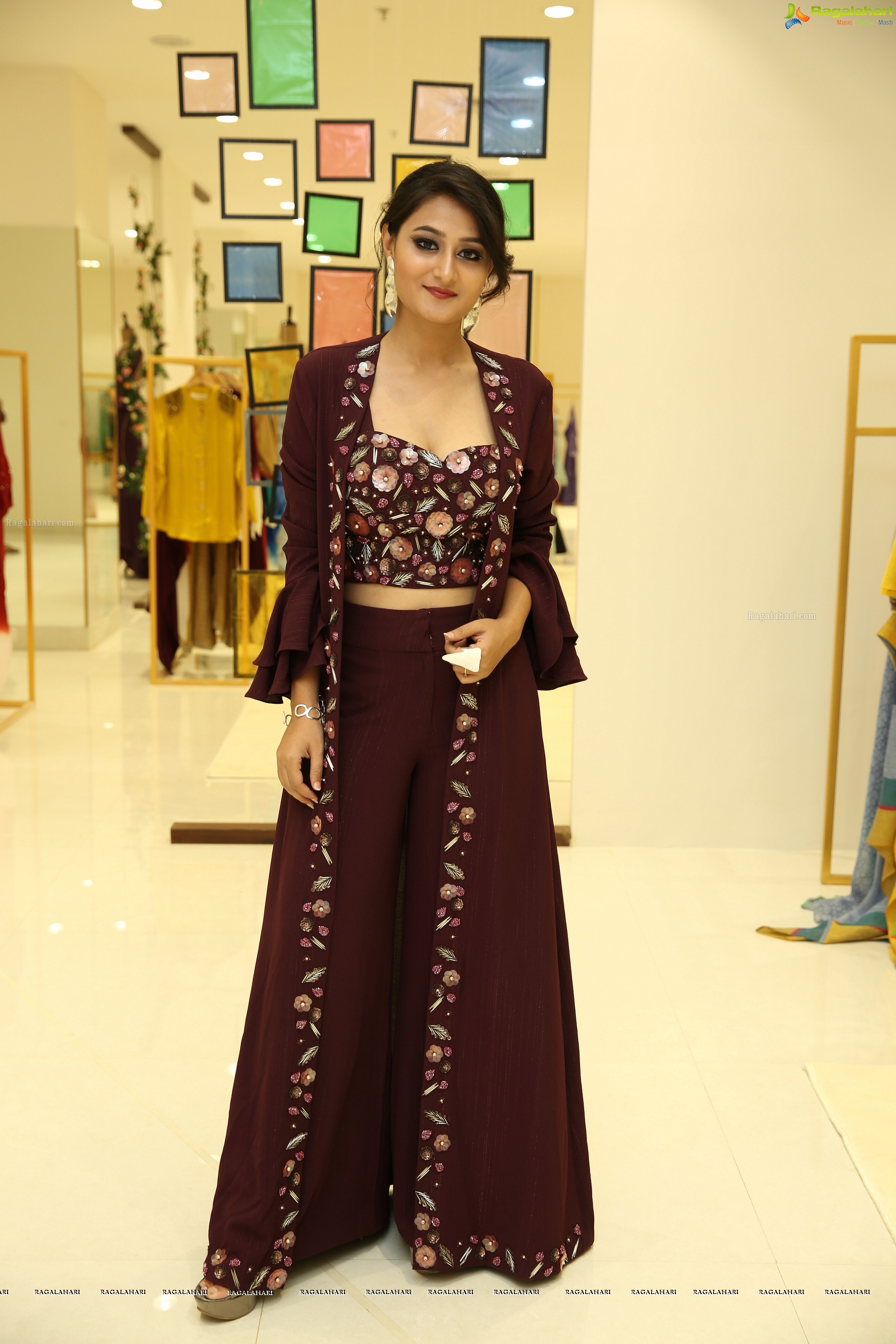 Nilofer Haidry @ Atelier Showroom Launch & Fashion Show - HD Gallery