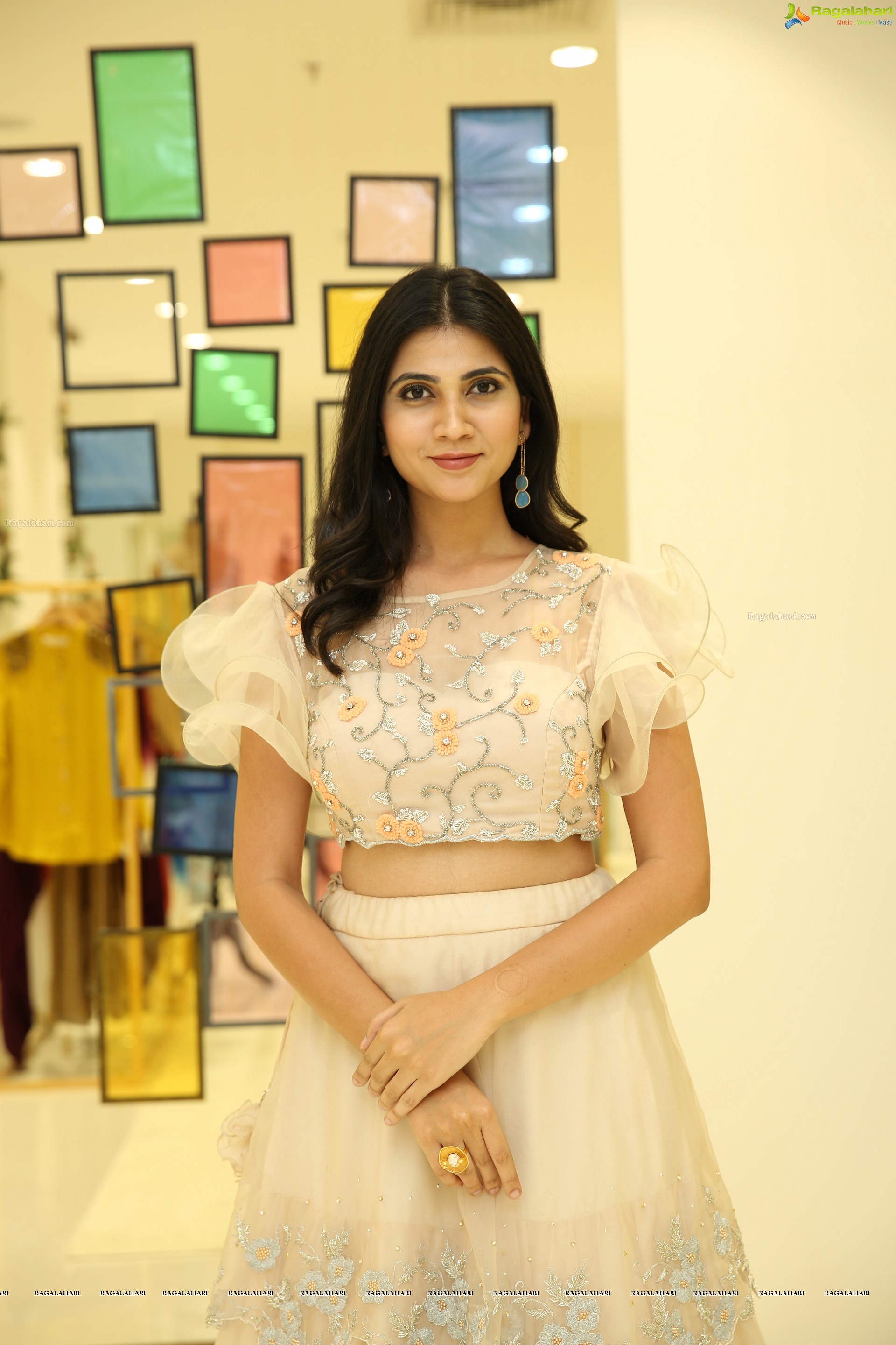 Sandhya Thota @ Atelier Showroom Launch & Fashion Show - HD Gallery