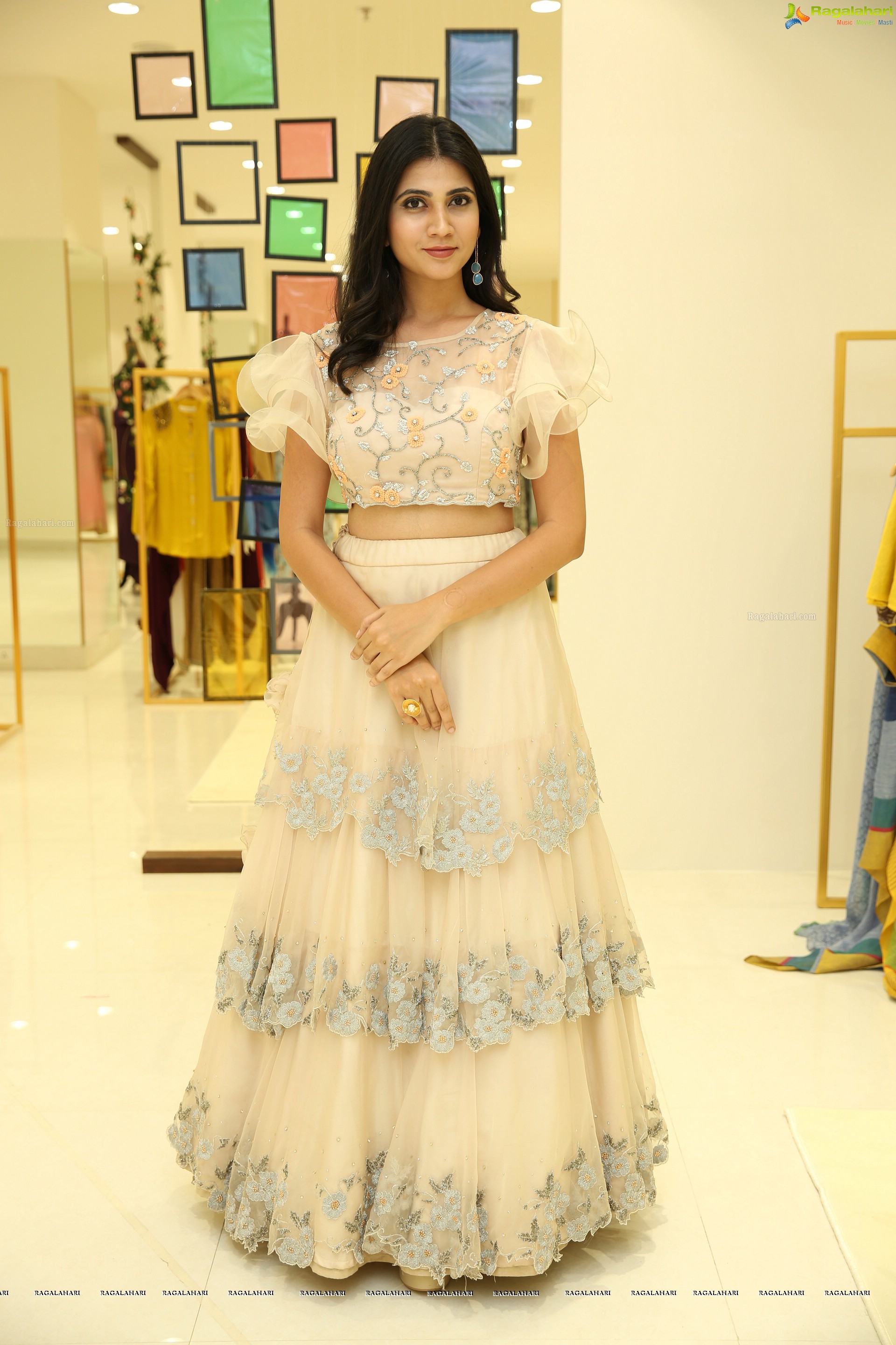 Sandhya Thota @ Atelier Showroom Launch & Fashion Show - HD Gallery