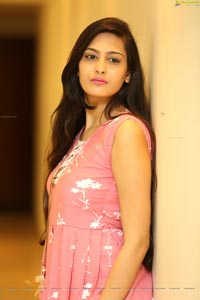 Swetha Jadhav @ Sutraa Fashion Exhibition Launch