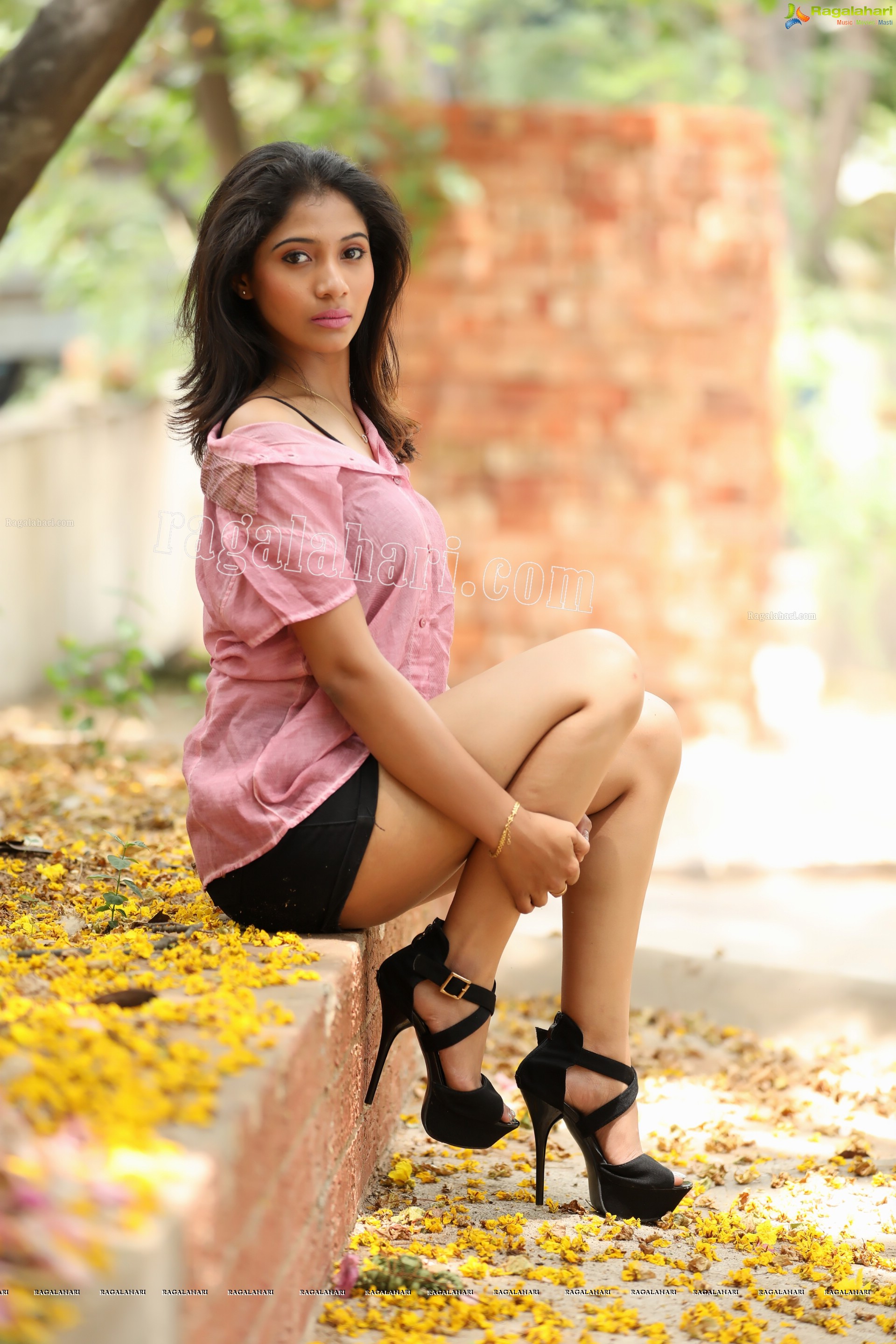 Swetha Mathi (Exclusive Photo Shoot) (High Definition Photos)