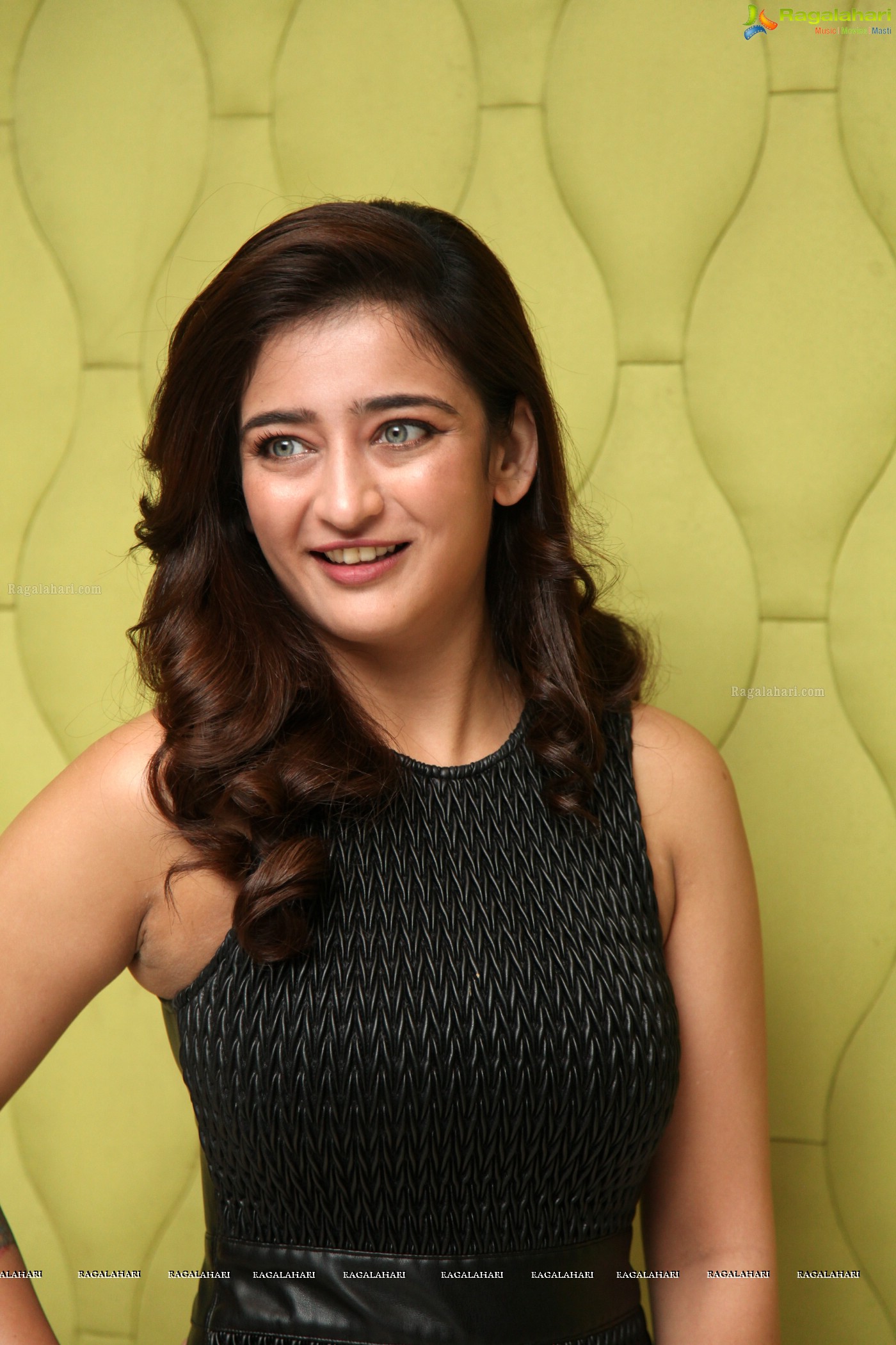 Akshara Haasan (Posters) @ Mr. KK Interview