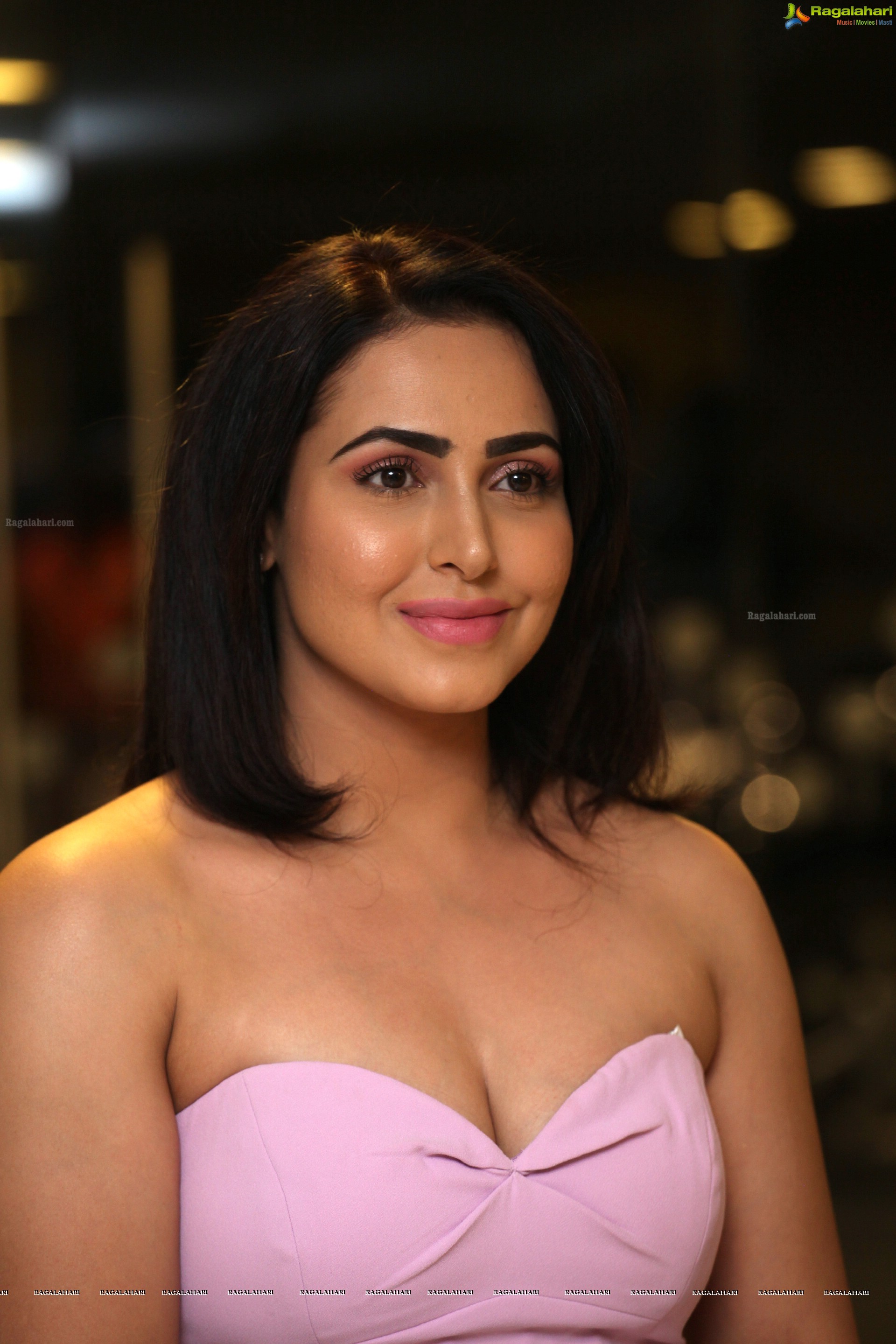 Nandini Rai (Hi-Resolution Photos) @ Salon Hair Crush Launch Party