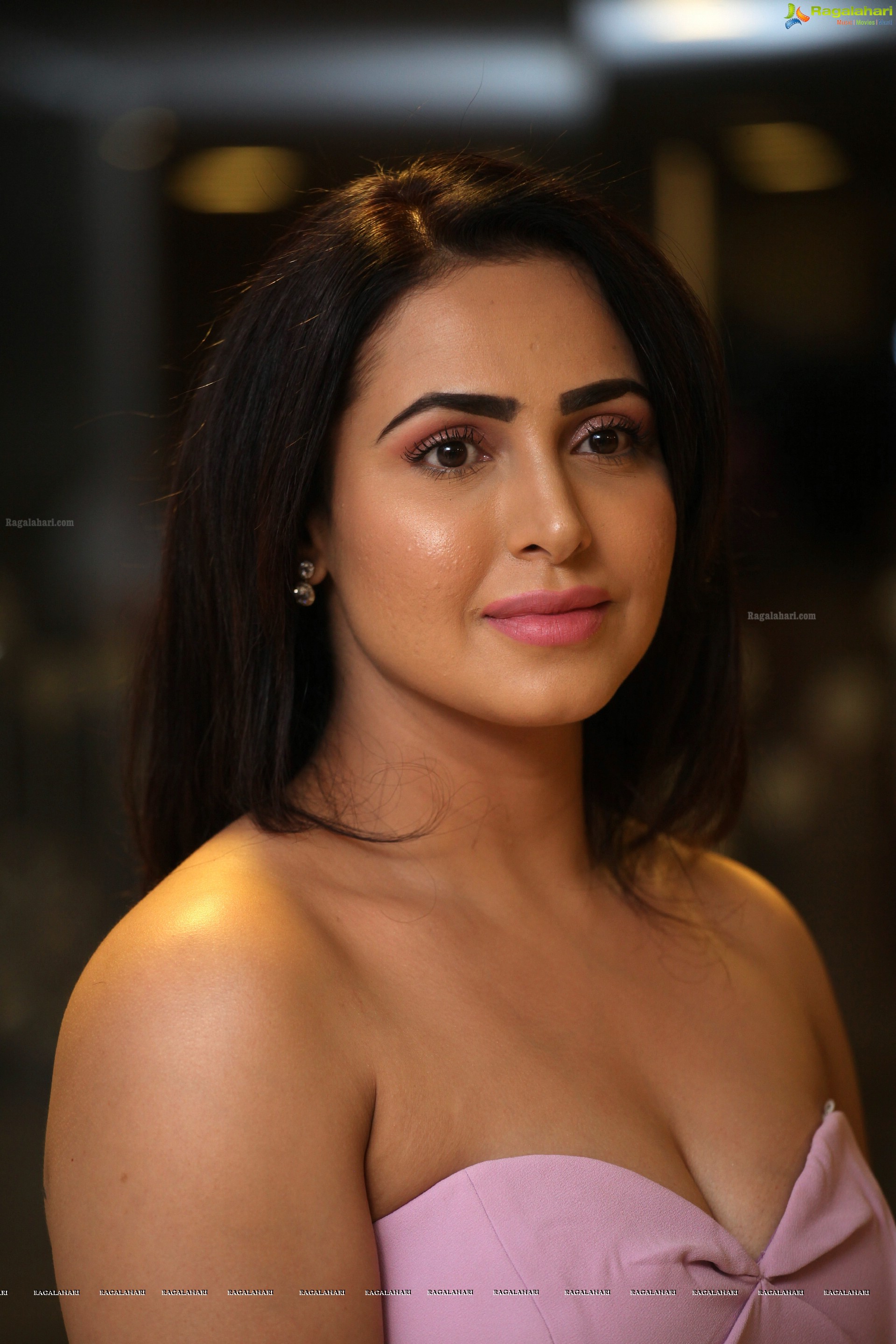 Nandini Rai (Hi-Resolution Photos) @ Salon Hair Crush Launch Party