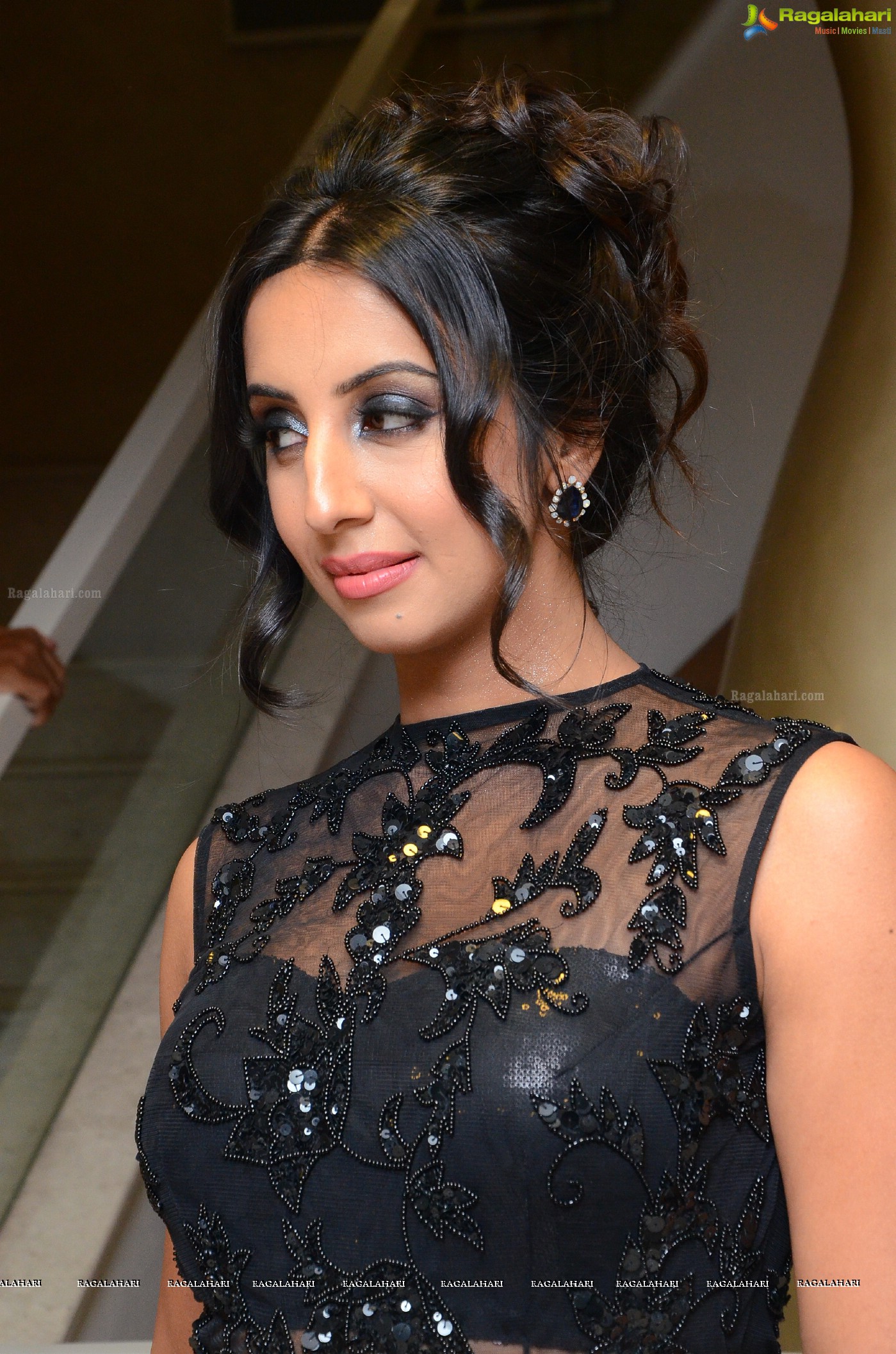 Sanjjanaa Galrani (Hi-Resolution Photos) @ Salon Hair Crush Launch