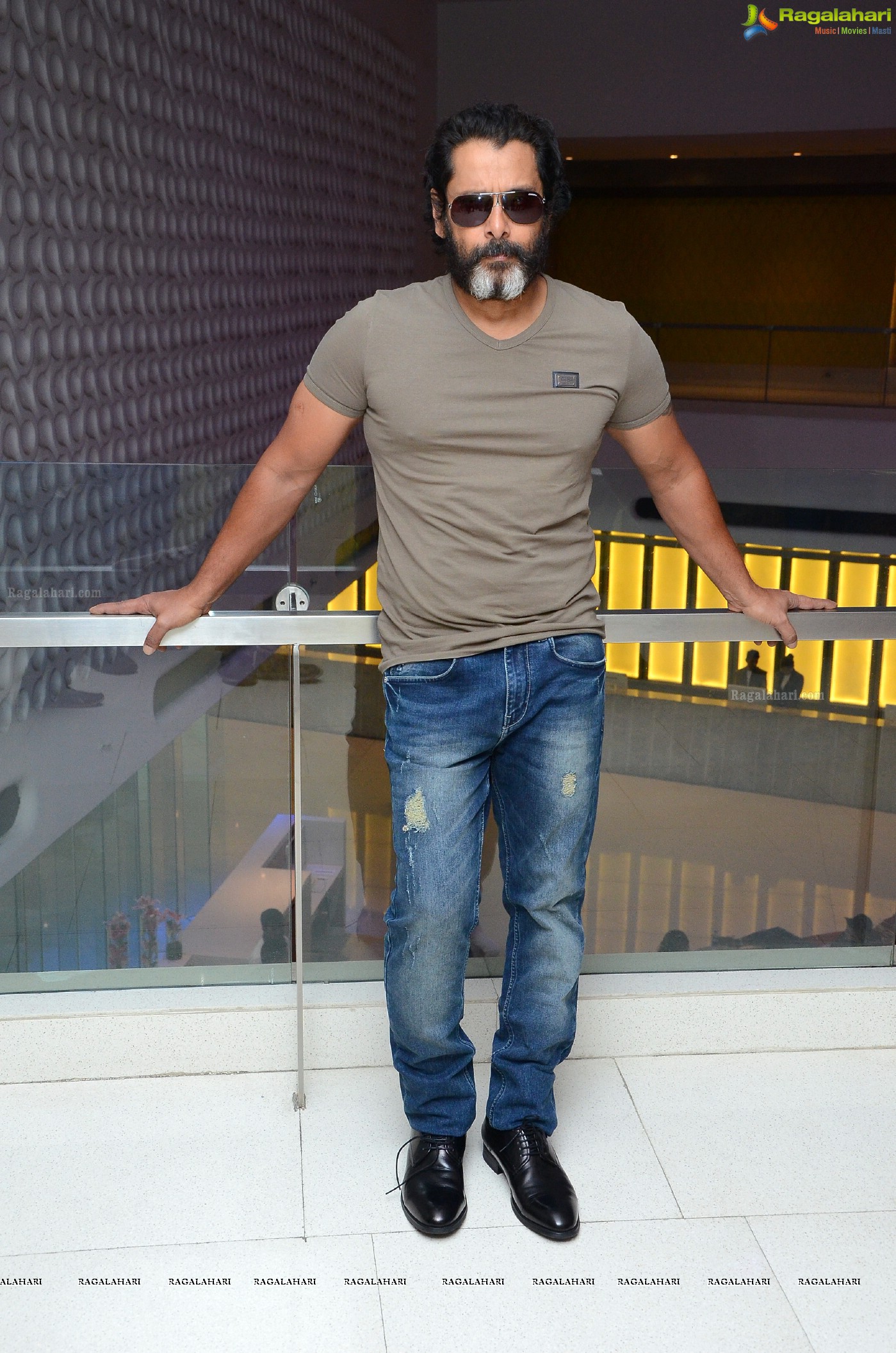 Chiyaan Vikram @ Mr. KK Interview