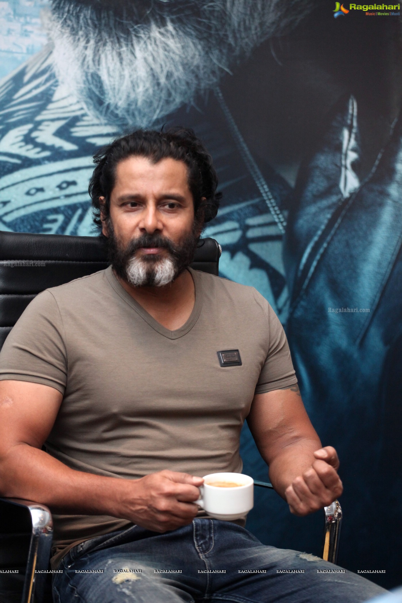 Chiyaan Vikram @ Mr. KK Interview