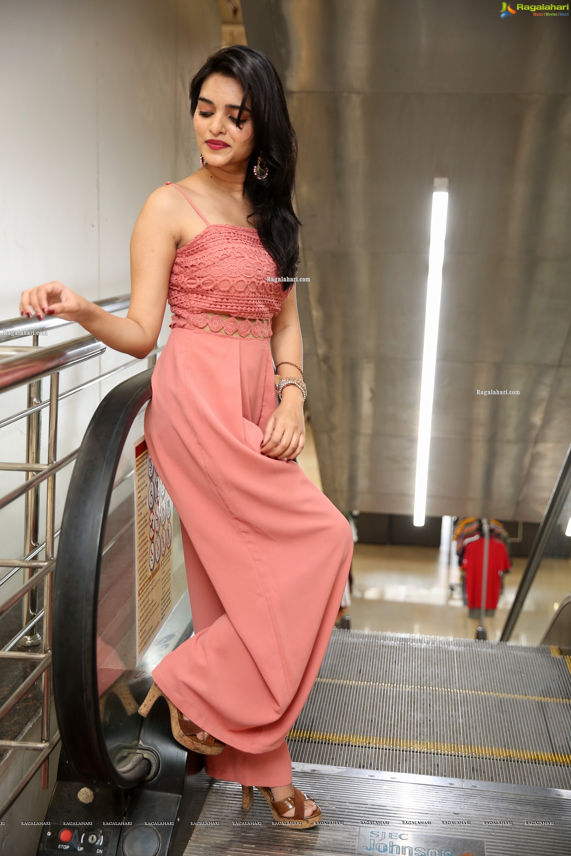 Heena Farheen at Brand Factory Big Brands Big Deals Launch at Begumpet Store - HD gallery