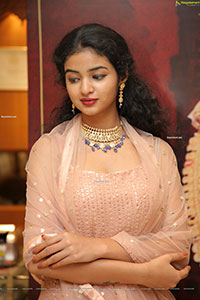Aksha Kotapati Poses With Jewellery