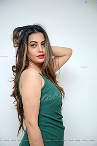 Diksha Panth in Emerald Green Bodycon Dress