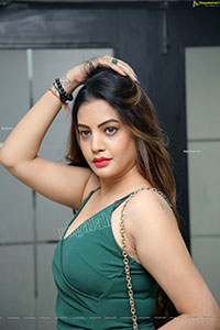 Diksha Panth in Emerald Green Bodycon Dress