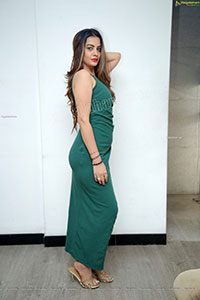 Diksha Panth in Emerald Green Bodycon Dress