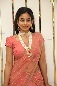 Model Honey Chowdari in Peach Lehenga Choli