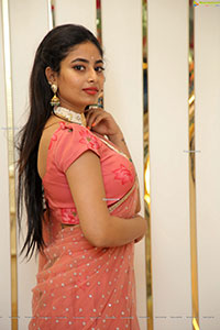Model Honey Chowdari in Peach Lehenga Choli