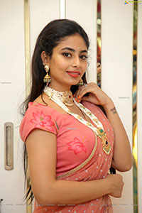 Model Honey Chowdari in Peach Lehenga Choli