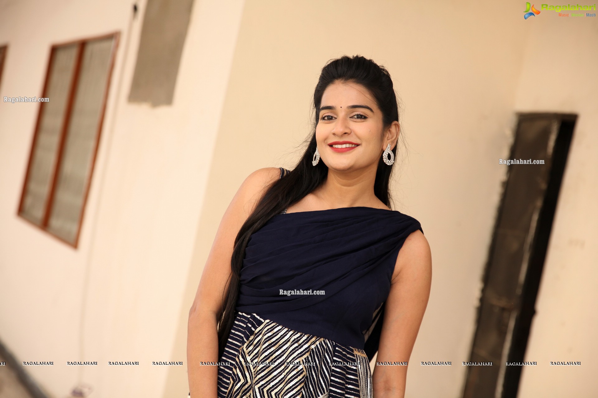 Jenny Honey Latest Photoshoot Stills, HD Gallery