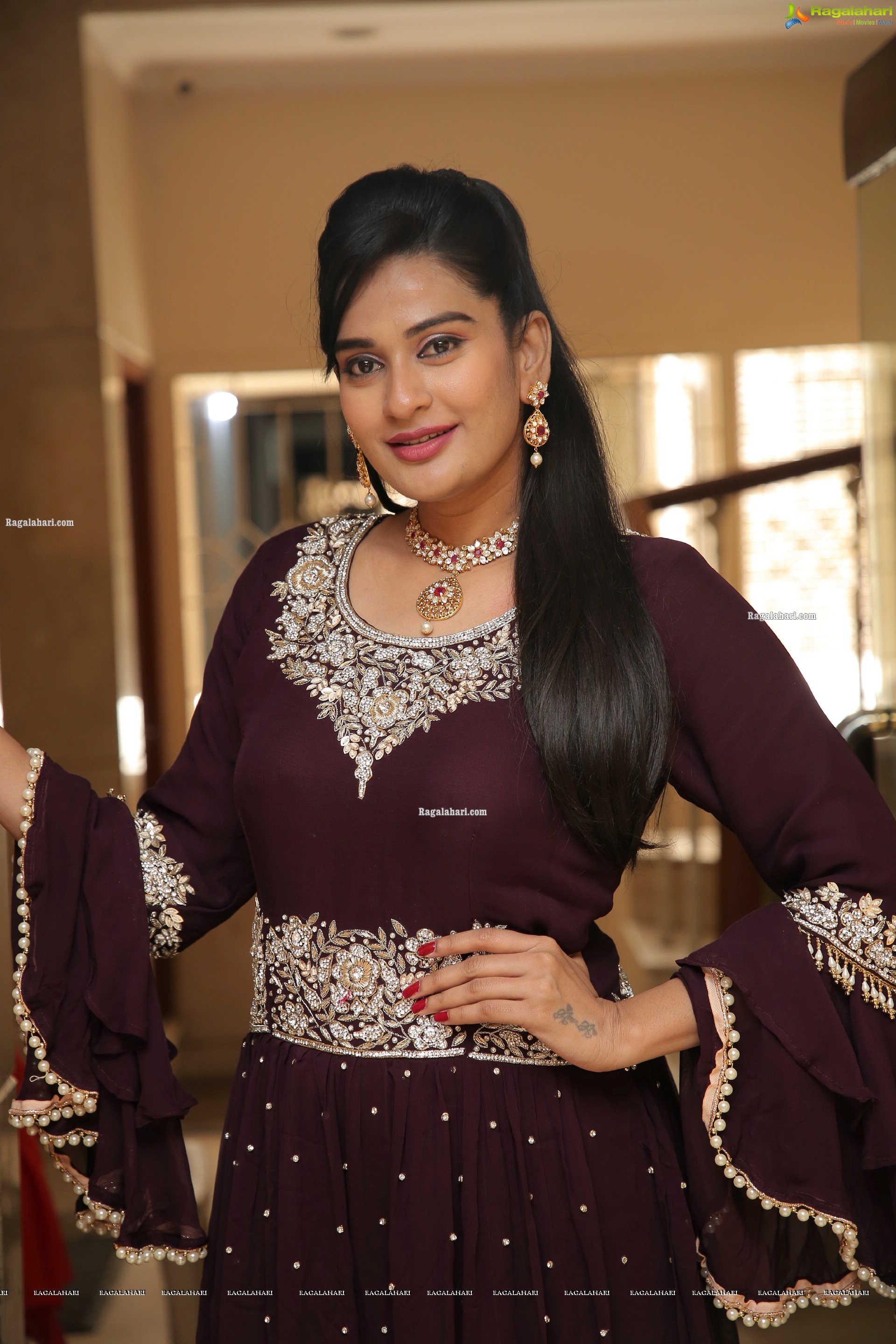 Jenny Honey Showcases a Collection of Tibarumal Jewellers, HD Stills