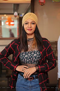 Kavita Mahato in Fashionable Dress