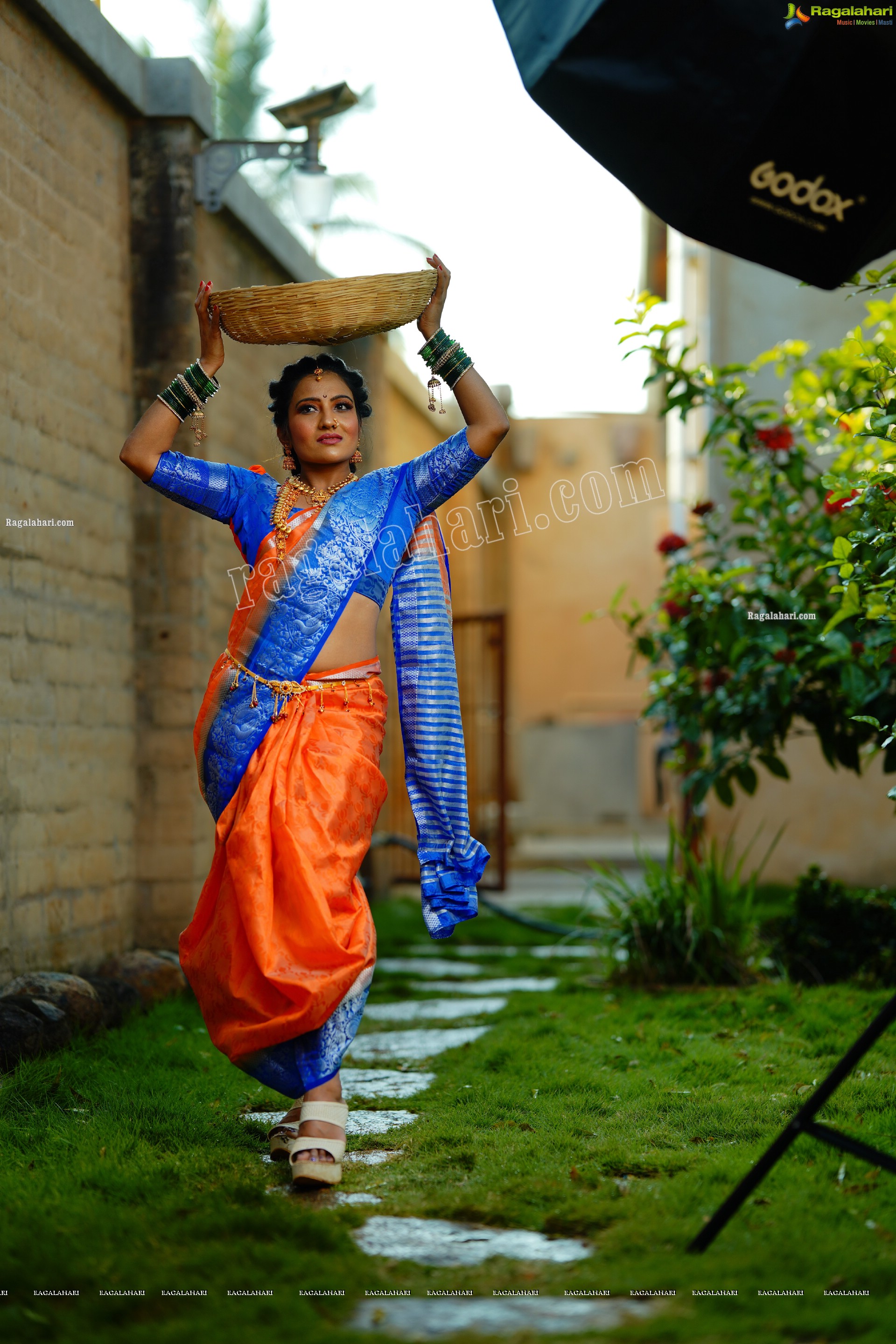 Mamatha Rahuth in Orange Saree Gochikattu Style, HD Photo Gallery