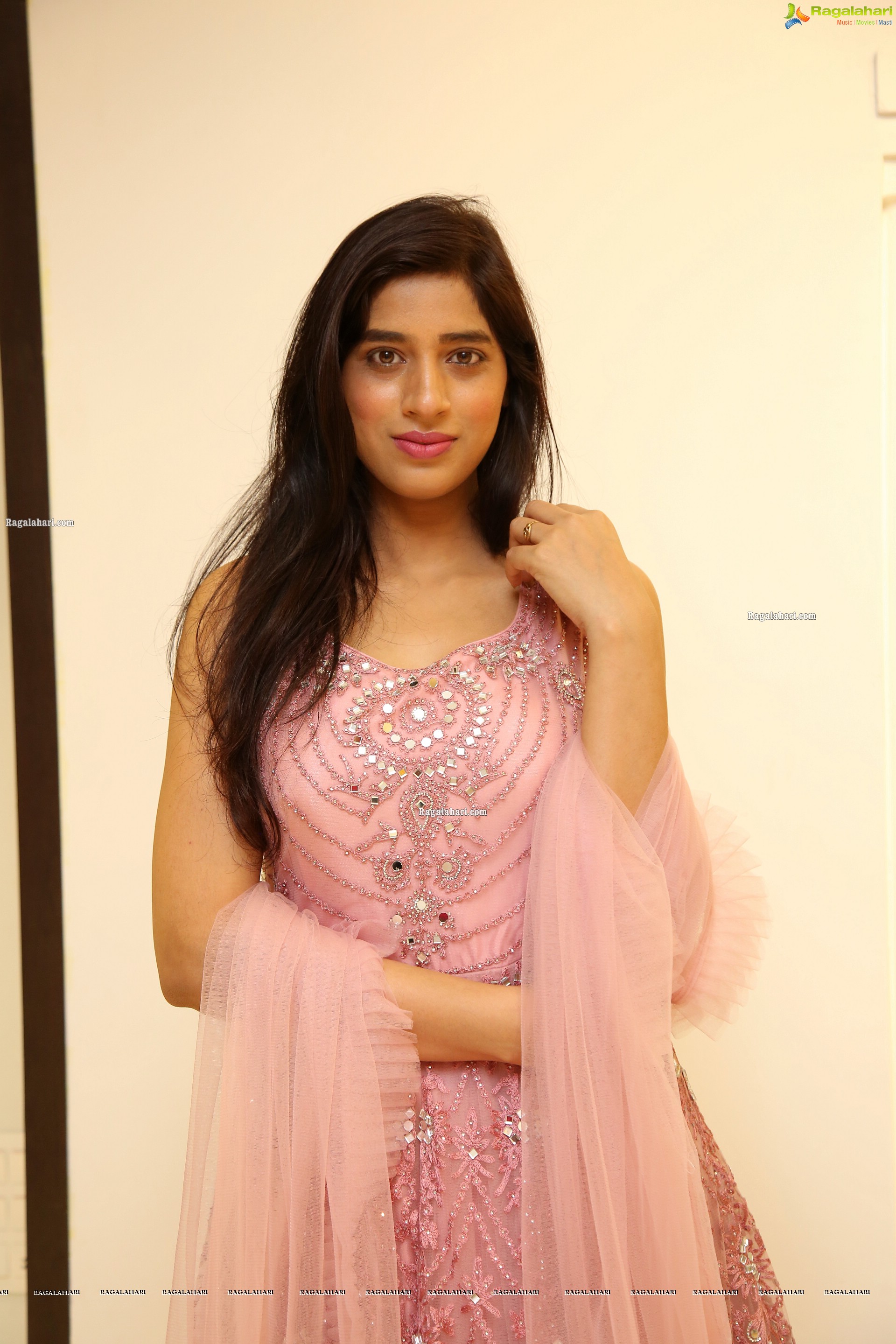 Naziya Khan in Pink Embellished Dress, HD Photo Gallery