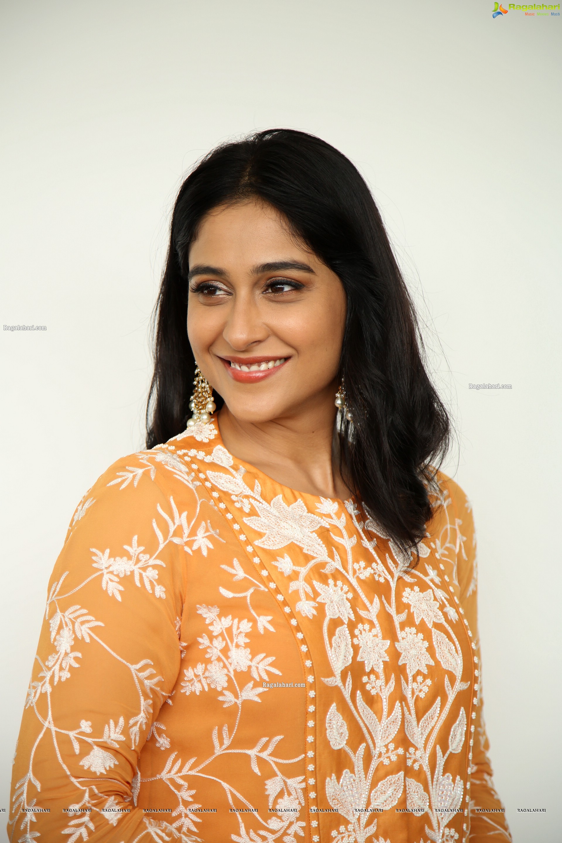 Regina Cassandra at Anya's Tutorial Team Press Meet, HD Photo Gallery