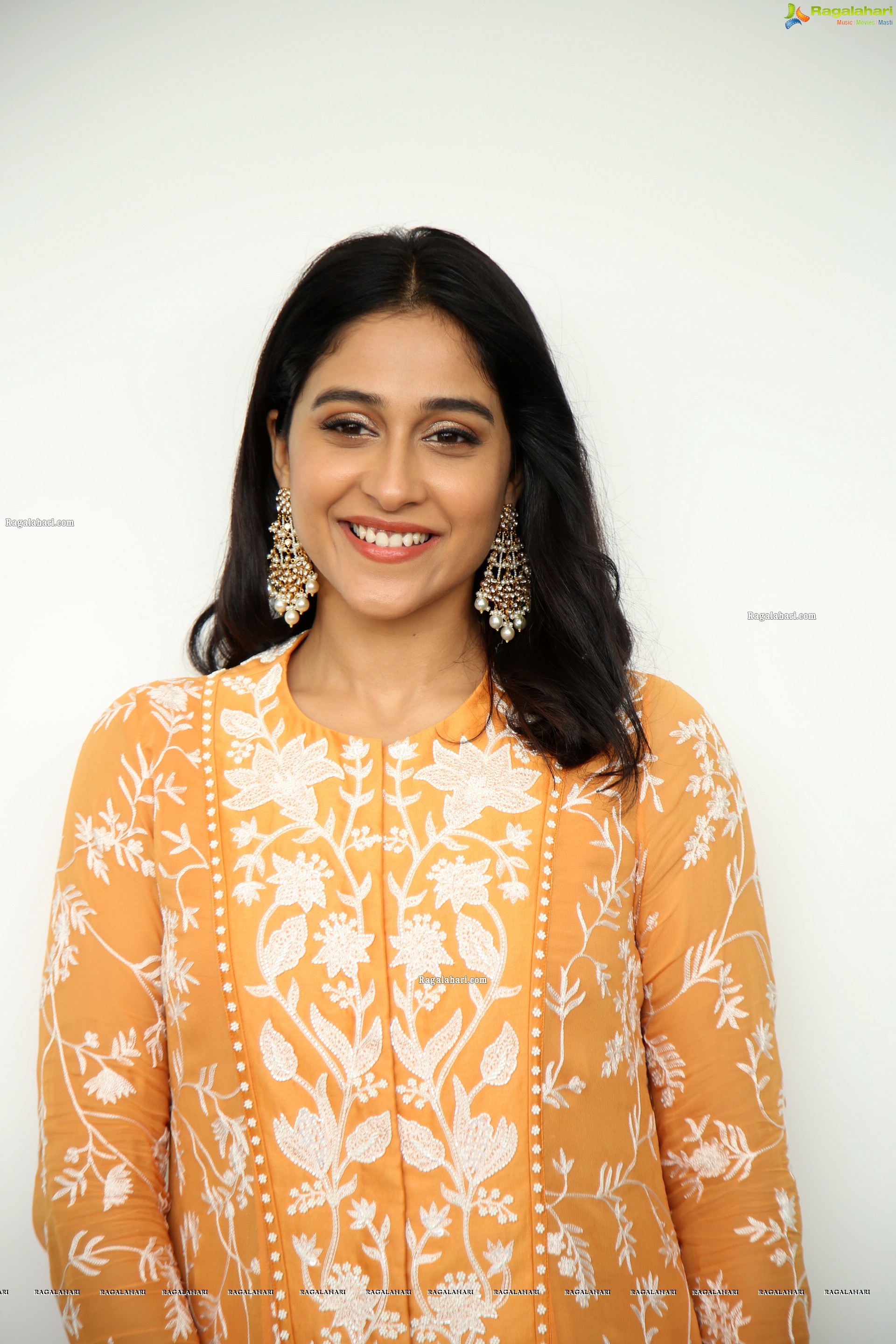 Regina Cassandra at Anya's Tutorial Team Press Meet, HD Photo Gallery