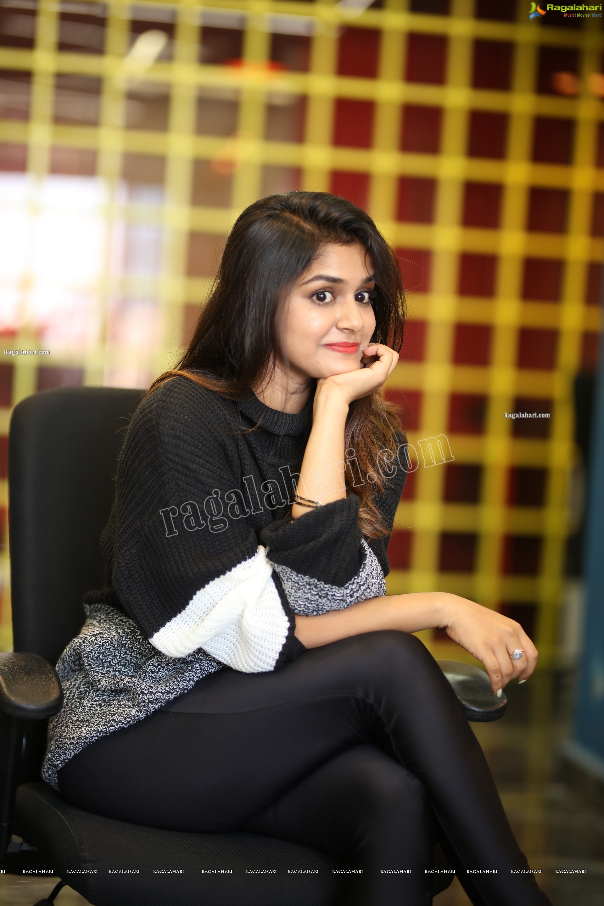 Sanjana Anand in Black Sweatshirt, HD Photo Gallery