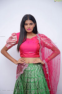 Sindhu Manthri in Green and Pink Lehenga Choli