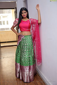 Sindhu Manthri in Green and Pink Lehenga Choli