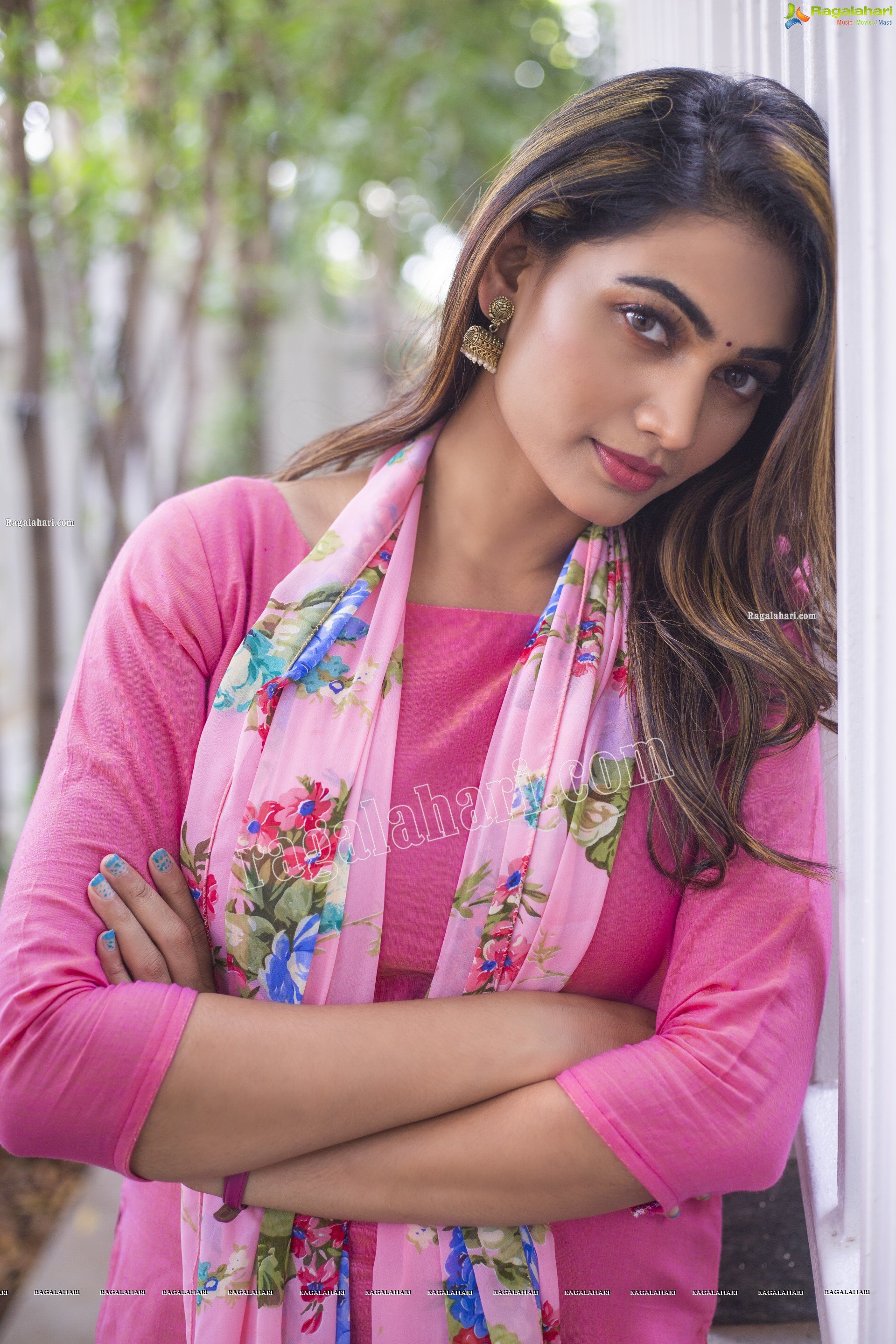 Spandana Palli in Pink Kurti, Exclusive HD Photo Gallery